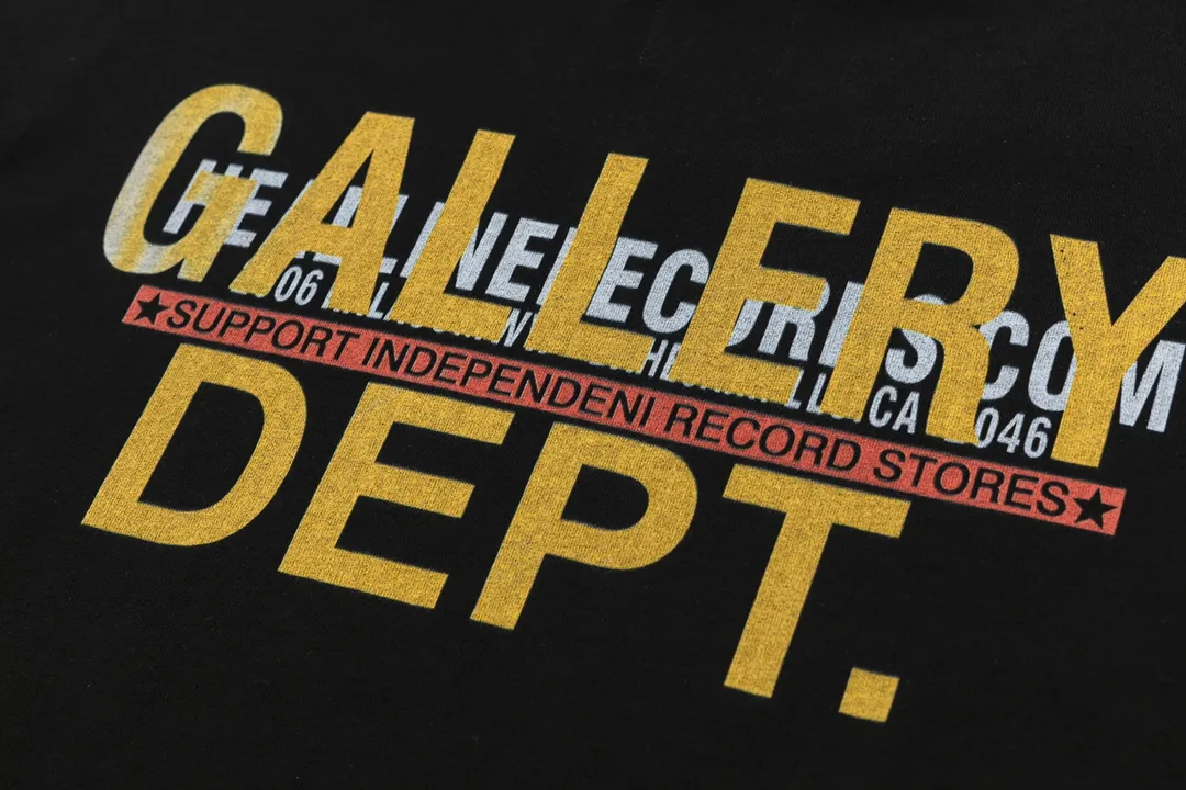 Model D135 Gallery dept American trendy brand digital direct-injection high-definition printed high-street short-sleeved T-shirt. The printing is breathable, soft and non-sticky. After shrinking and shaping, it is soft, comfortable and breathable, does not pill, does not fade and does not change shape, S-XL, p106